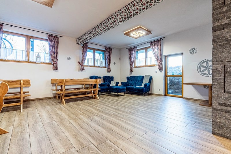 Góralski Przystanek sala kominkowa